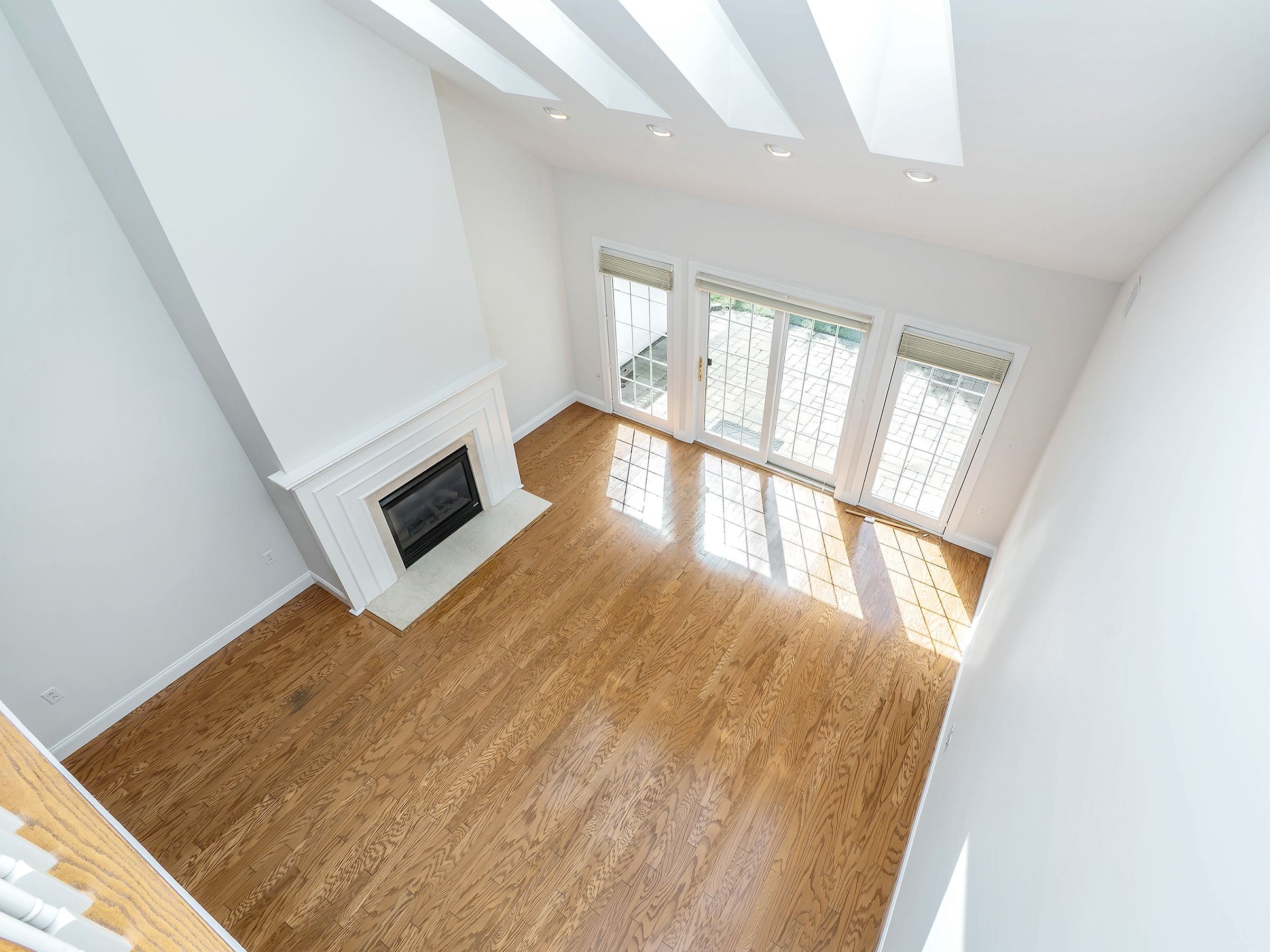  194 Pond View Drive, Port Washington, NY, 11050 - 物件實景