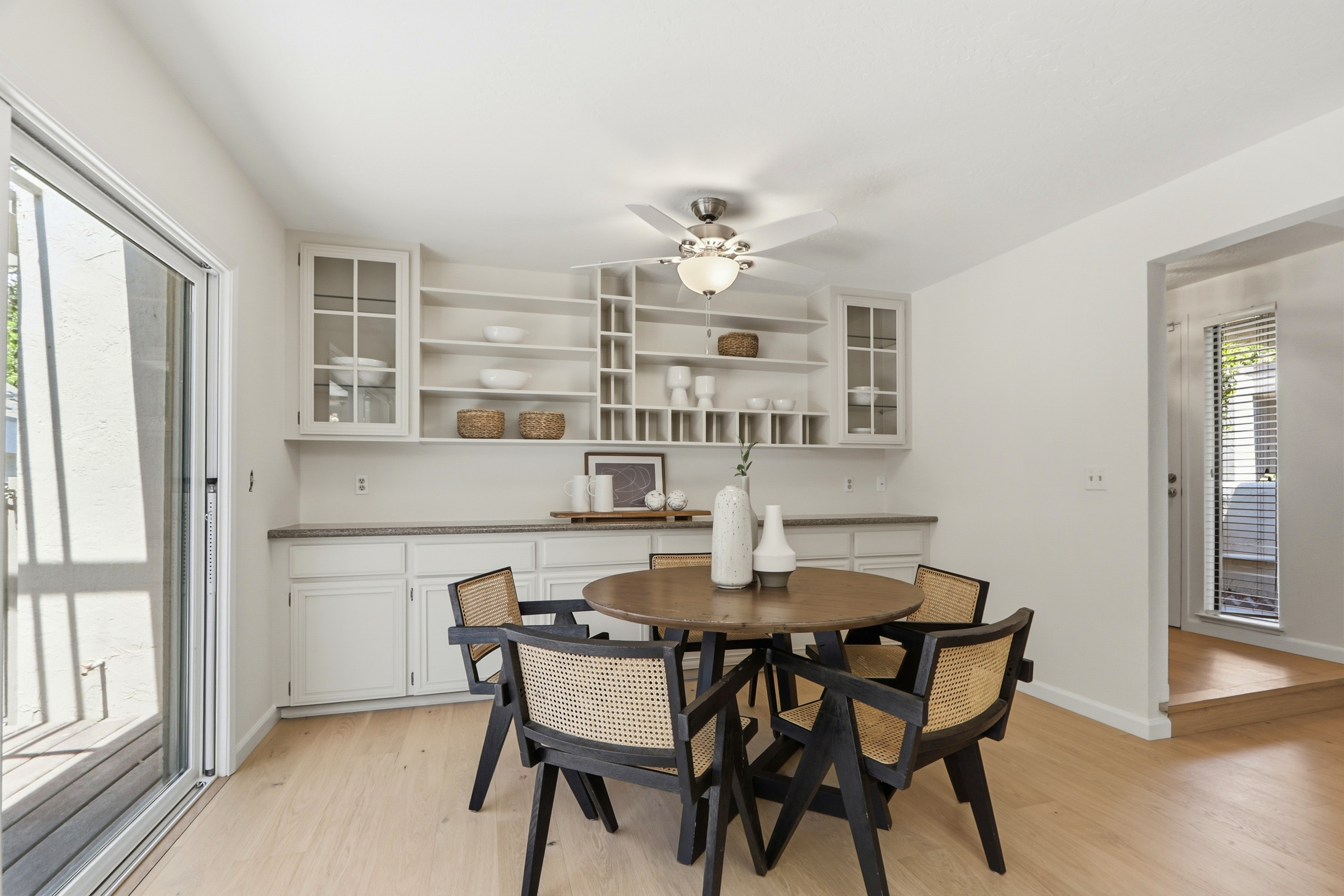  Updated Willow Glen Townhome - 物件實景