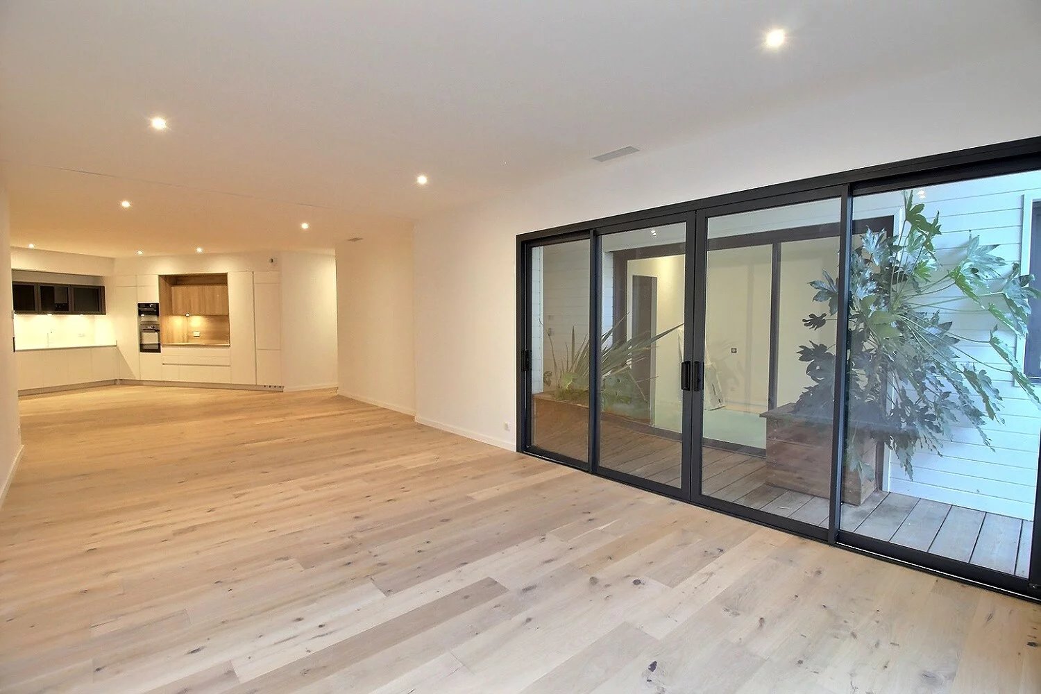 Arcachon, New Aquitaine, 33120, FR, 4 Bedrooms Bedrooms, ,Residential,For Sale,1995832