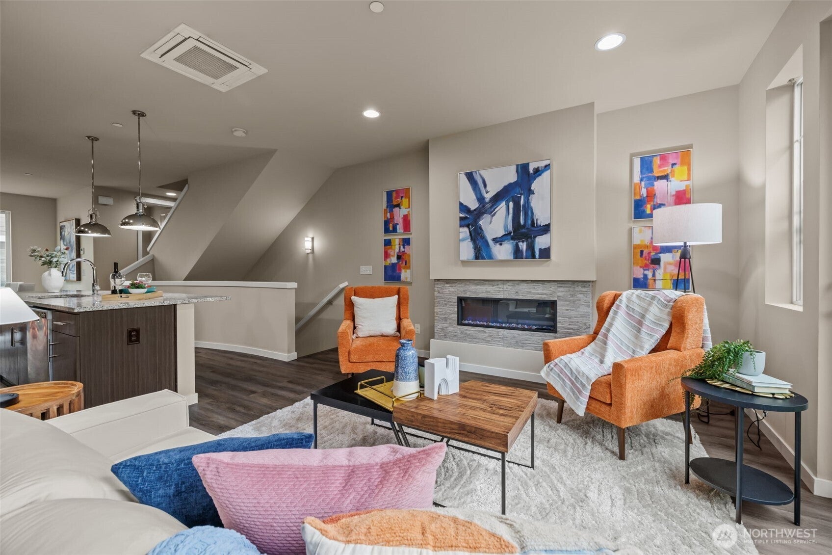 Everett, Washington, 98208, United States, 2 Bedrooms Bedrooms, ,2 BathroomsBathrooms,Residential,For Sale,1975996