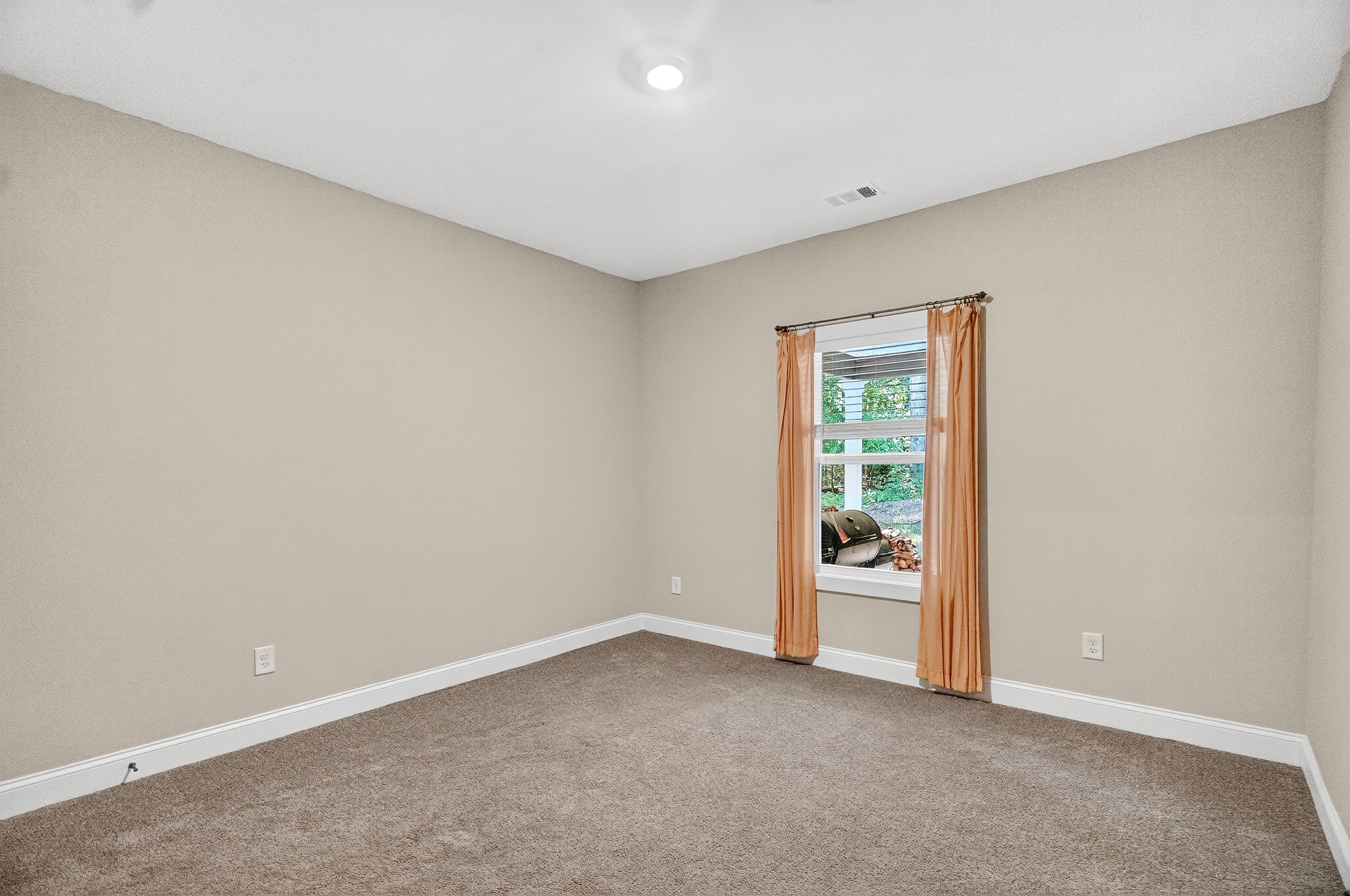 Moreland, Georgia, 30259, United States, 4 Bedrooms Bedrooms, ,3 BathroomsBathrooms,Residential,For Sale,1951198