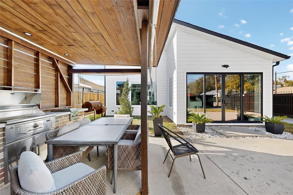 Dallas, Texas, 75223, United States, 6 Bedrooms Bedrooms, ,6 BathroomsBathrooms,Residential,For Sale,1993905