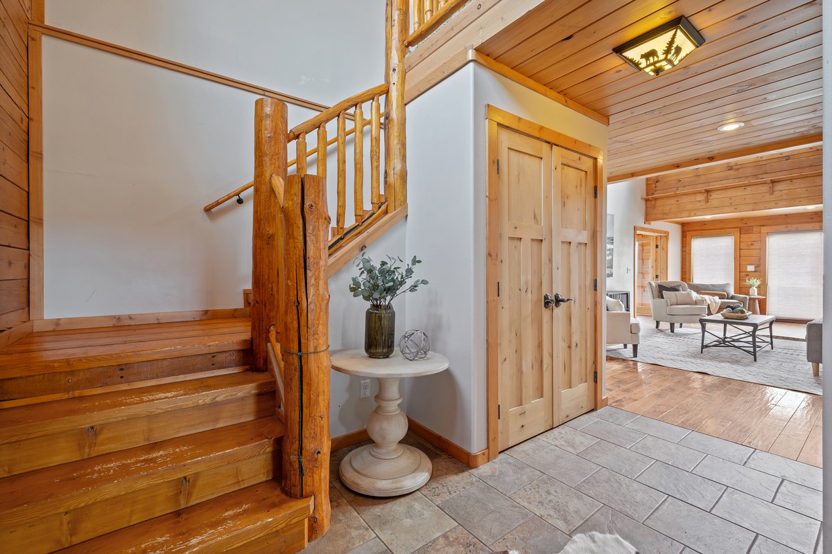 Carpenter, Wyoming, 82054, United States, 4 Bedrooms Bedrooms, ,3 BathroomsBathrooms,Residential,For Sale,1985736