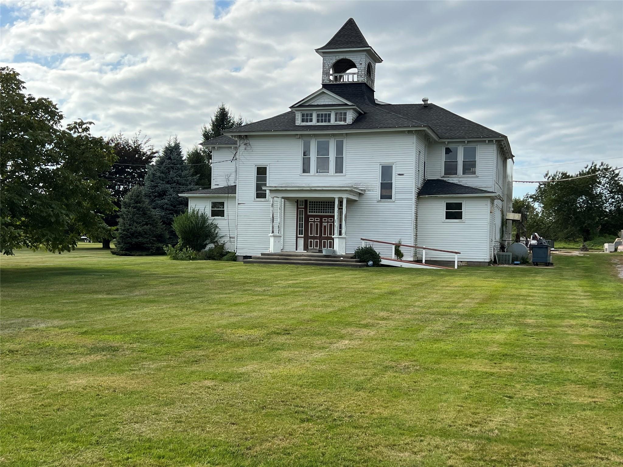 Orient, New York, 11957, United States, 7 Bedrooms Bedrooms, ,3 BathroomsBathrooms,Residential,For Sale,1696050