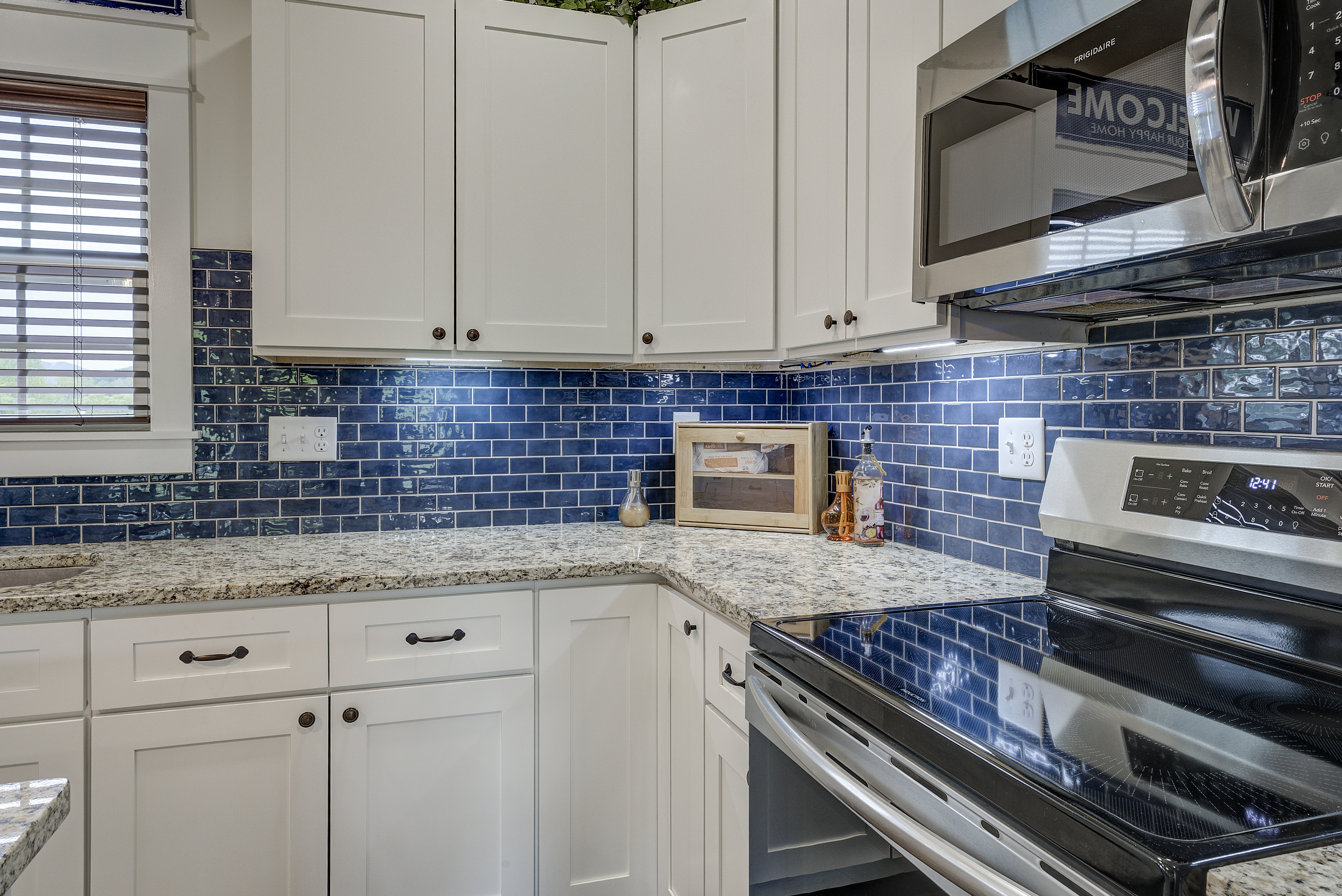 Jonesborough, Tennessee, 37659, United States, 3 Bedrooms Bedrooms, ,3 BathroomsBathrooms,Residential,For Sale,2000637