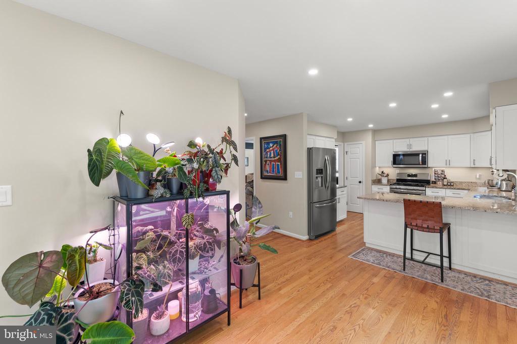 Winchester, Virginia, 22601, United States, 3 Bedrooms Bedrooms, ,2 BathroomsBathrooms,Residential,For Sale,1918203