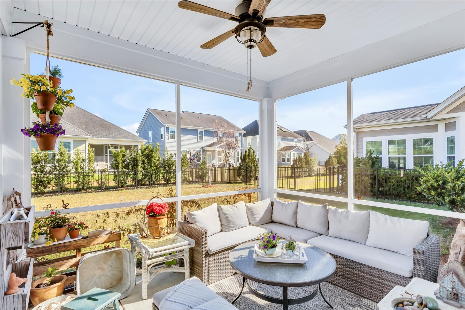  Meticulously Maintained Home in Popular Savannah Quarters Community - 物件實景