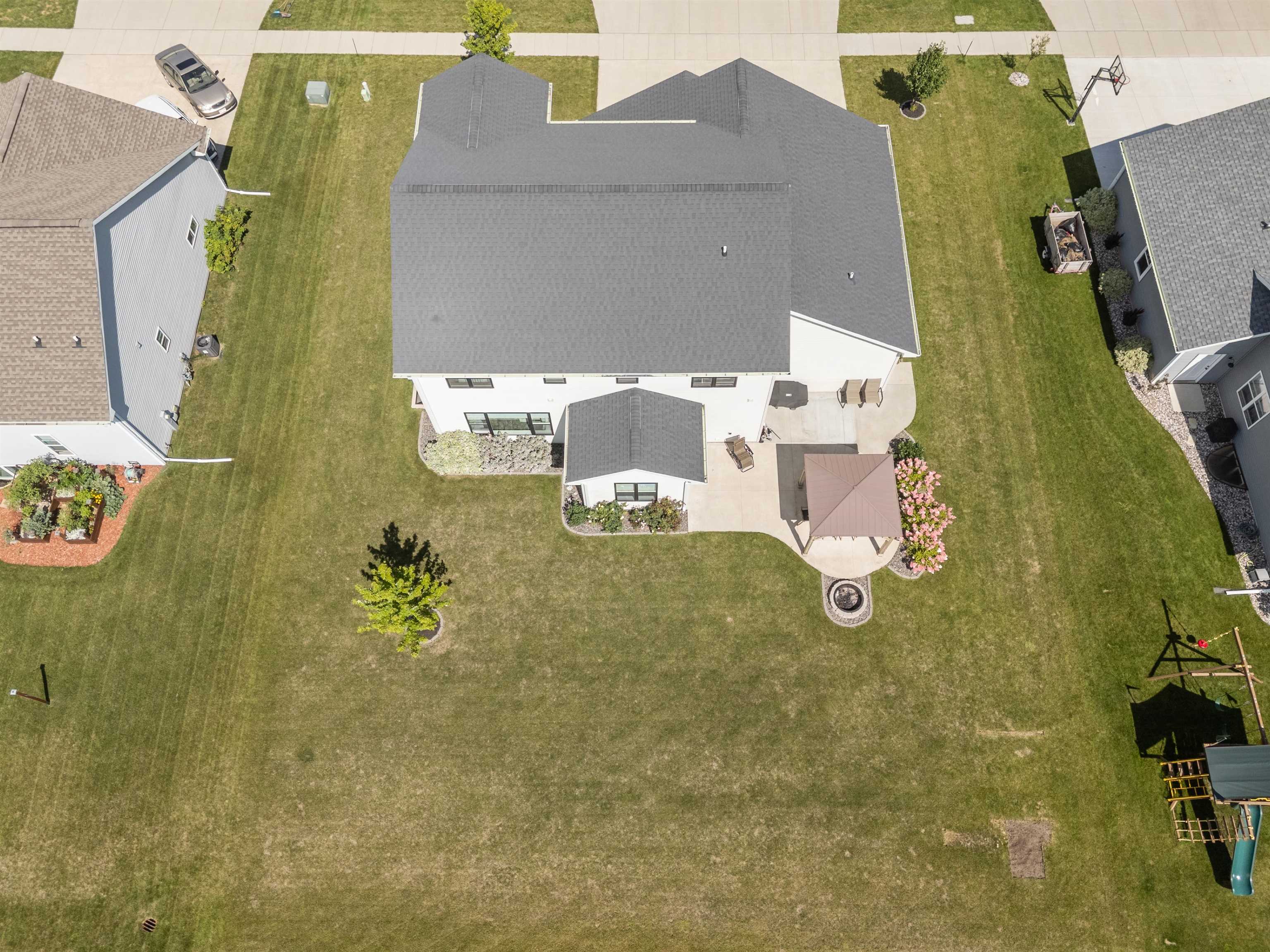 Appleton, Wisconsin, 54915, United States, 4 Bedrooms Bedrooms, ,4 BathroomsBathrooms,Residential,For Sale,1942939