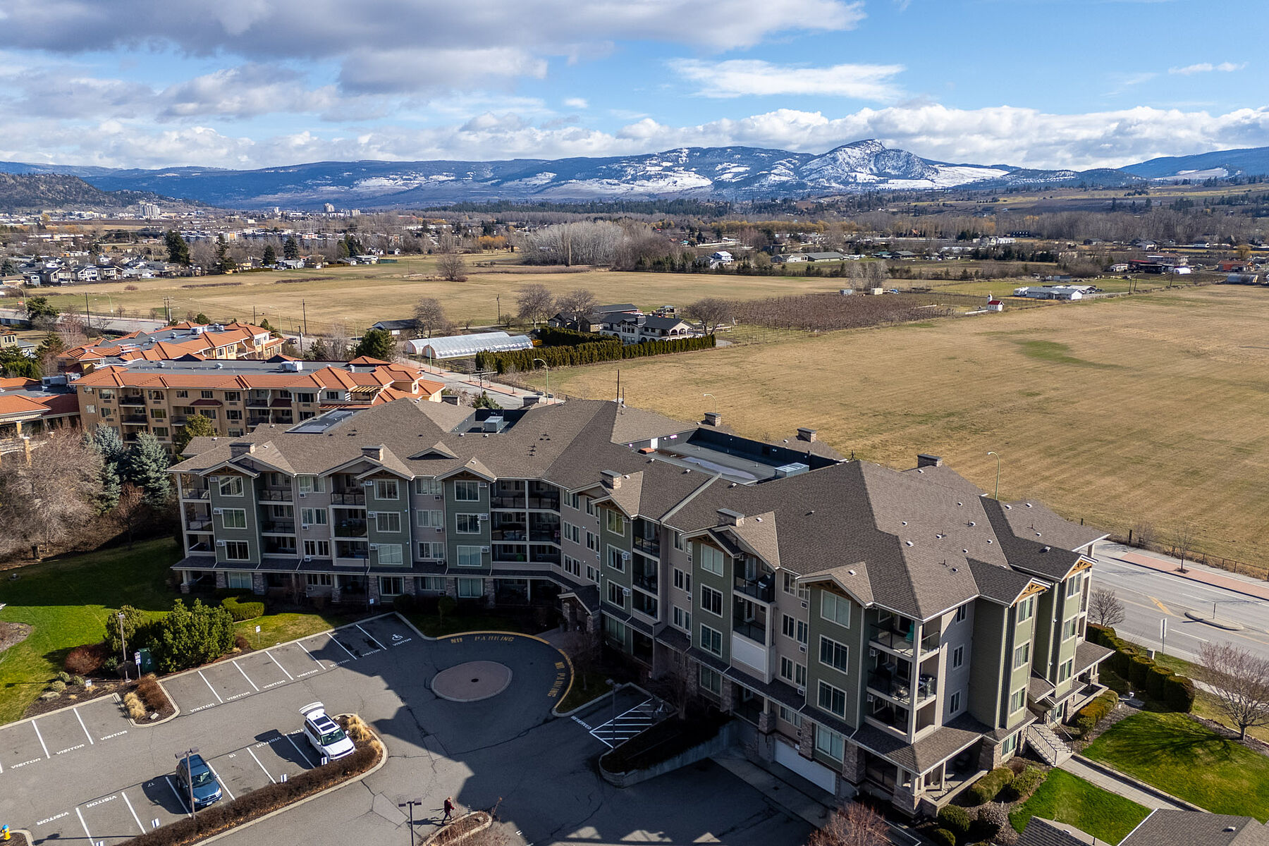  Mission Meadows Condo - 物件實景