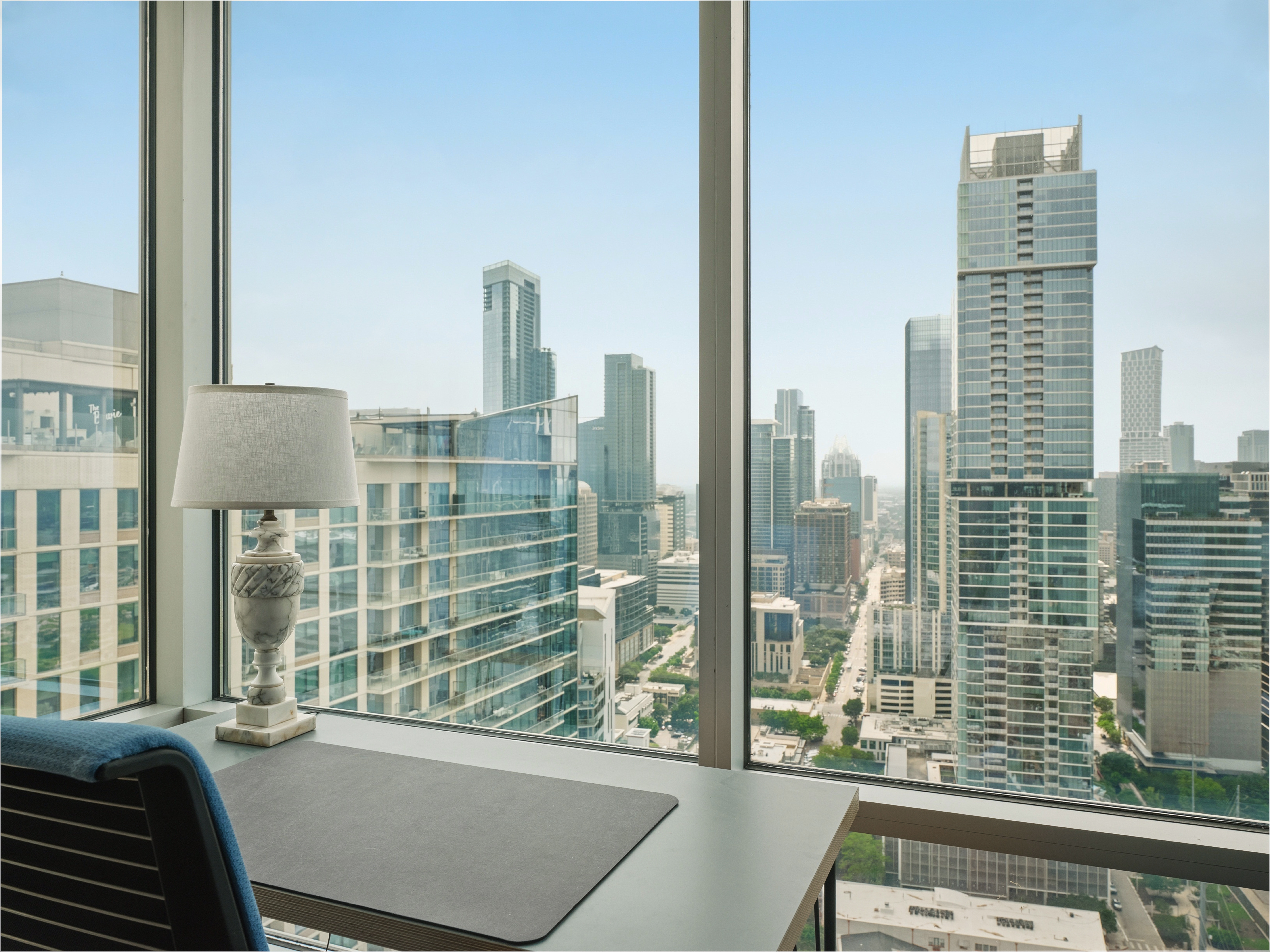  41st-Floor Skyline Living at The Spring - 物件實景