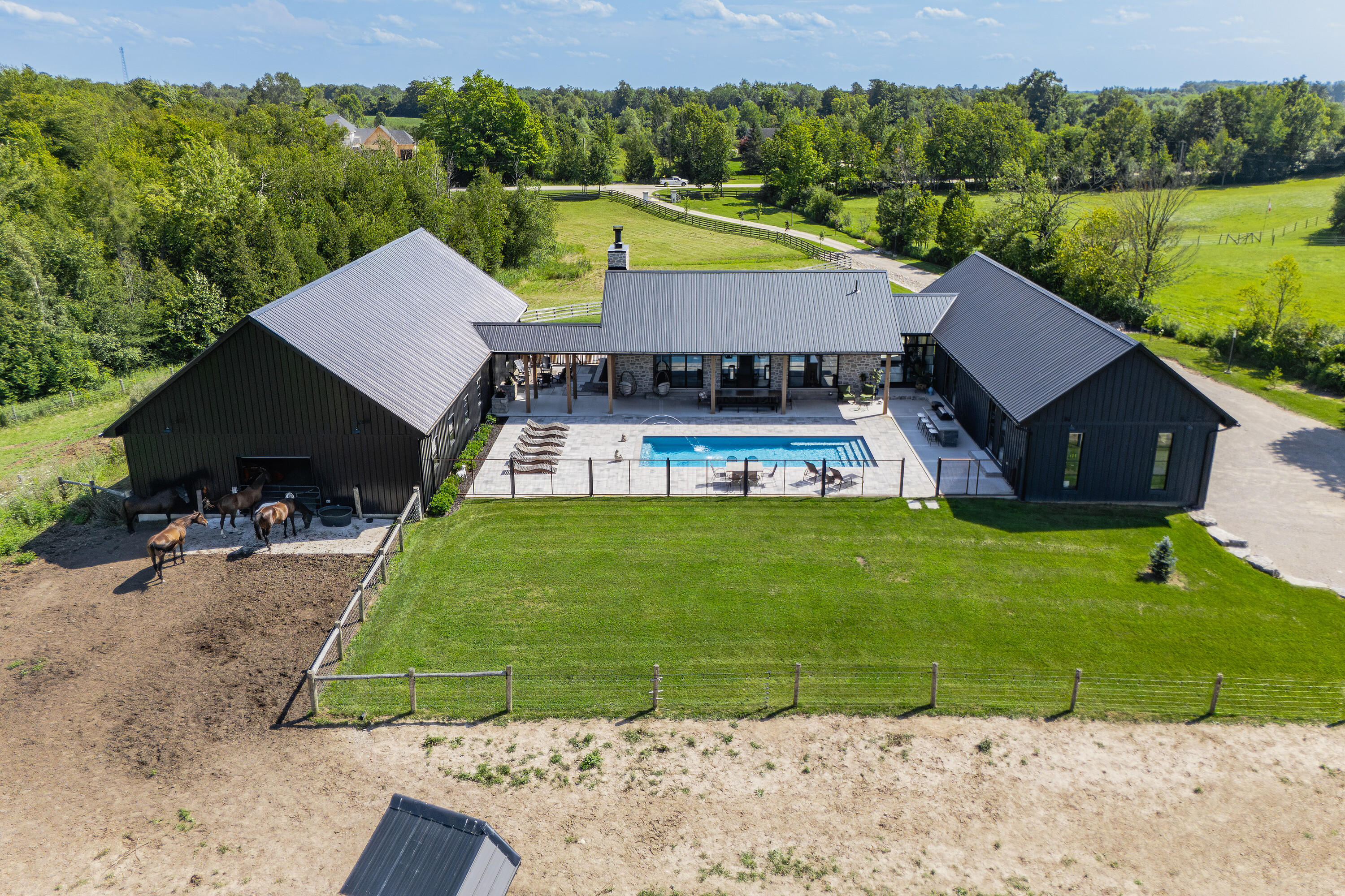  Custom-Built Country Estate - 物件實景