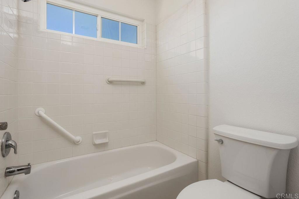 Oceanside, California, 92056, United States, 2 Bedrooms Bedrooms, ,2 BathroomsBathrooms,Residential,For Sale,1942226