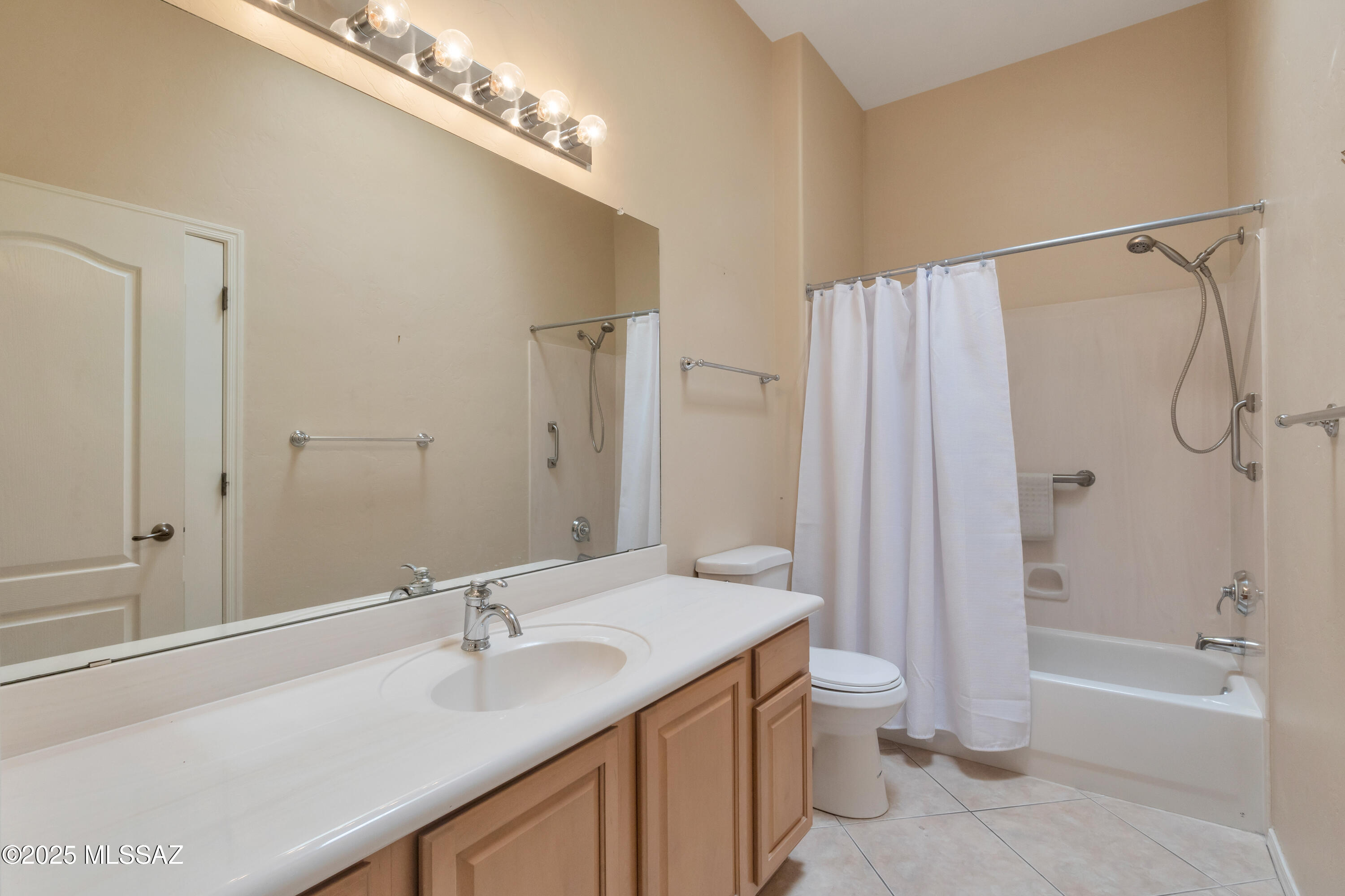 Tucson, Arizona, 85718, United States, 3 Bedrooms Bedrooms, ,2 BathroomsBathrooms,Residential,For Sale,1847583