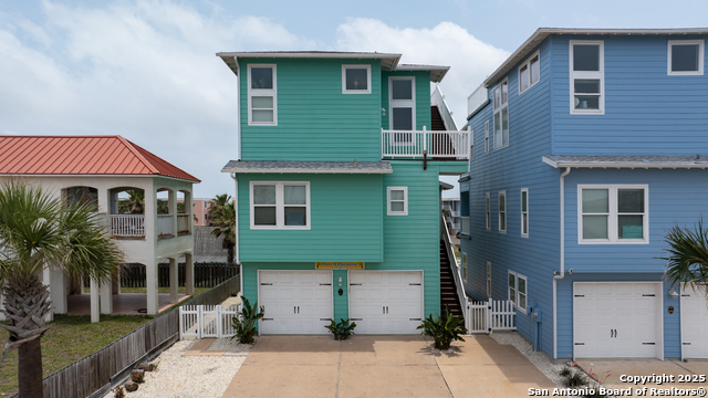 Port Aransas, Texas, 78373, United States, 4 Bedrooms Bedrooms, ,4 BathroomsBathrooms,Residential,For Sale,1839202