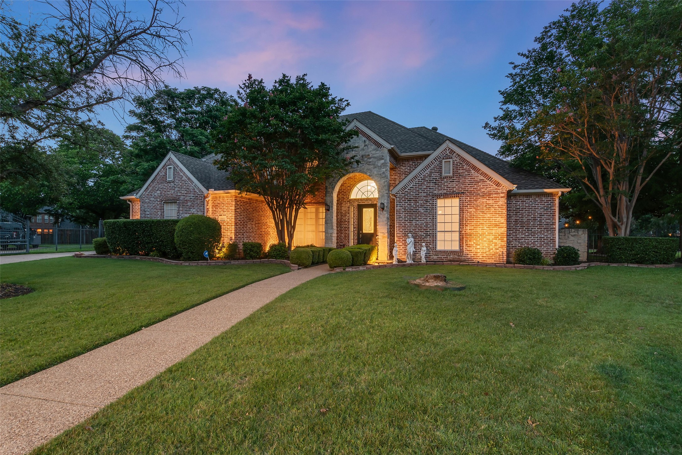 Southlake, Texas, 76092, United States, 5 Bedrooms Bedrooms, ,5 BathroomsBathrooms,Residential,For Sale,1898748