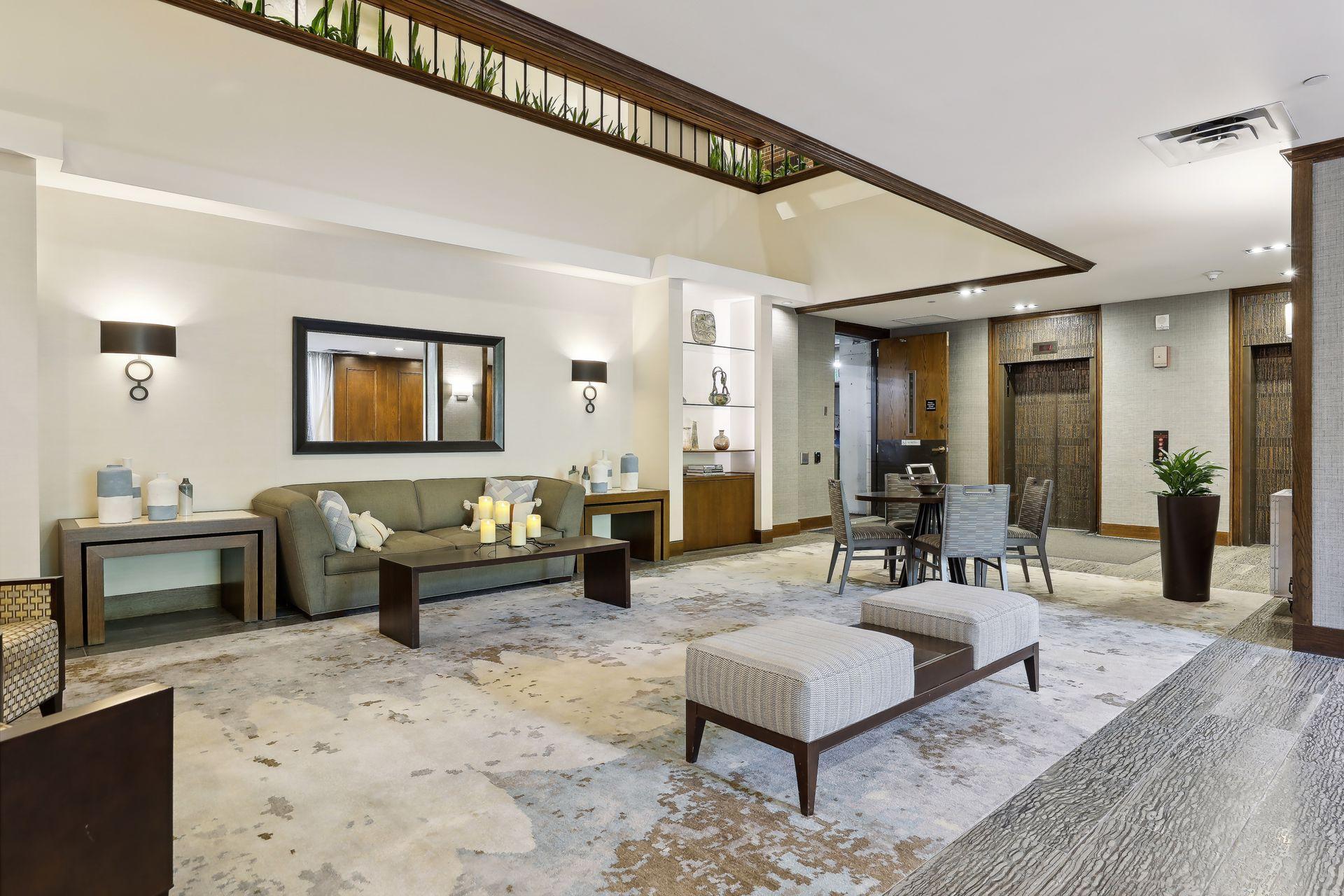 Minneapolis, Minnesota, 55403, United States, 2 Bedrooms Bedrooms, ,1 BathroomBathrooms,Residential,For Sale,1794027