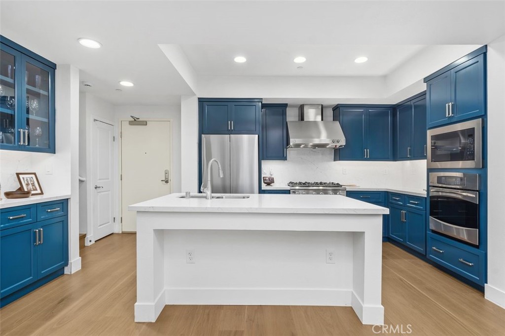 Long Beach, California, 90802, United States, 3 Bedrooms Bedrooms, ,3 BathroomsBathrooms,Residential,For Sale,2002105