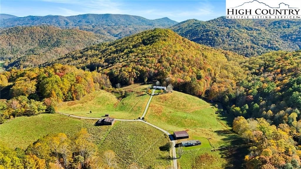 Banner Elk, North Carolina, 28604, United States, 2 Bedrooms Bedrooms, ,2 BathroomsBathrooms,Residential,For Sale,1977010