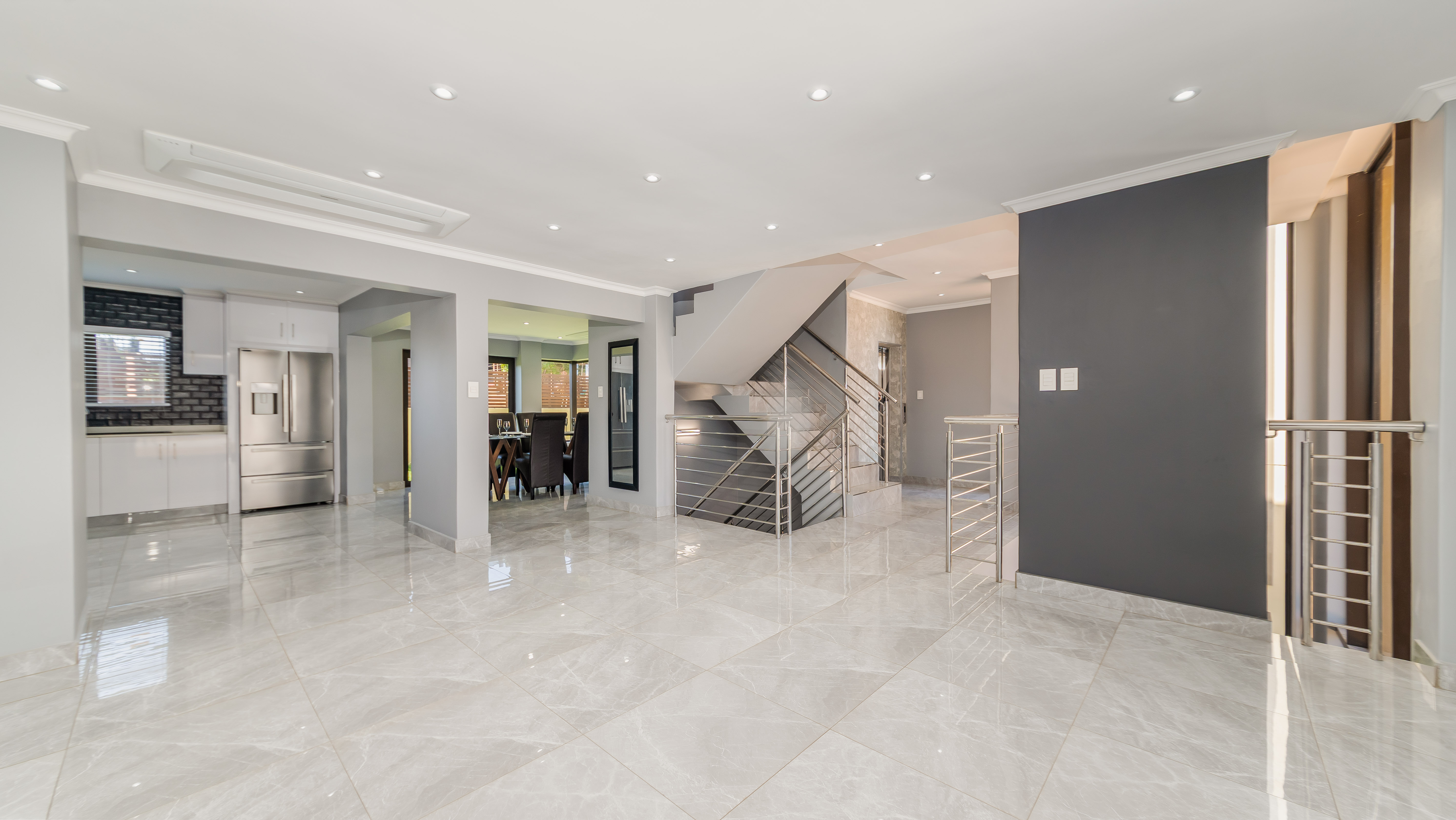  Three-Storey Contemporary Townhouse Bordering a Protected Coastal Forest - 物件實景