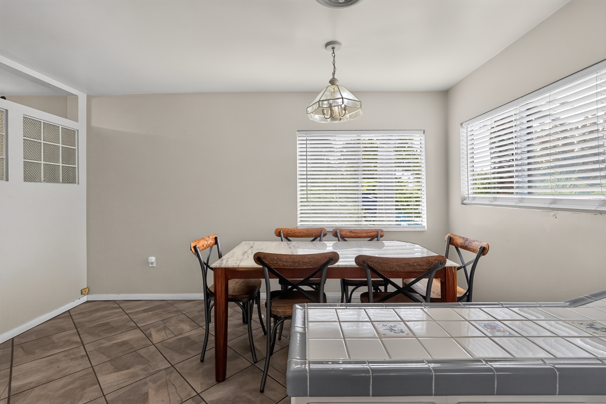  7615 Kittyhawk Avenue - 物件實景