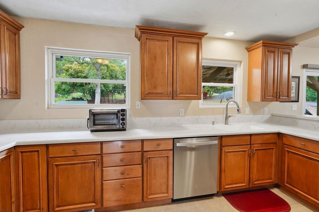 Auburn, California, 95602, United States, 3 Bedrooms Bedrooms, ,2 BathroomsBathrooms,Residential,For Sale,2048014