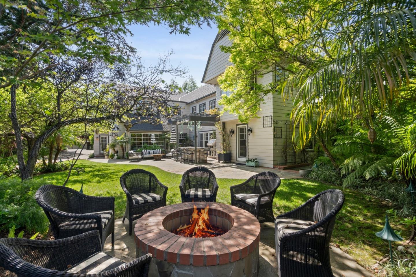 Hillsborough, California, 94010, United States, 6 Bedrooms Bedrooms, ,7 BathroomsBathrooms,Residential,For Sale,1947019