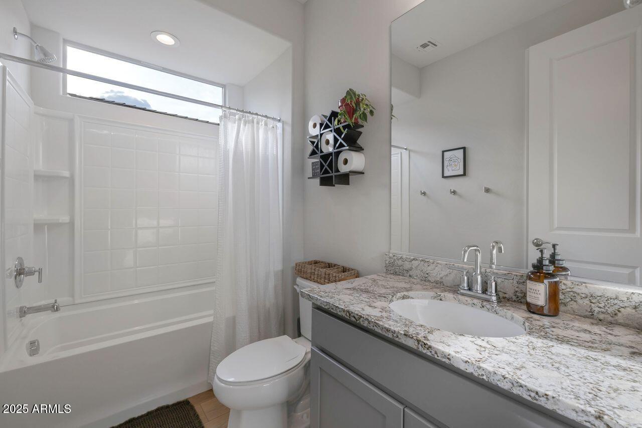 Phoenix, Arizona, 85085, United States, 4 Bedrooms Bedrooms, ,Residential,For Sale,1940682