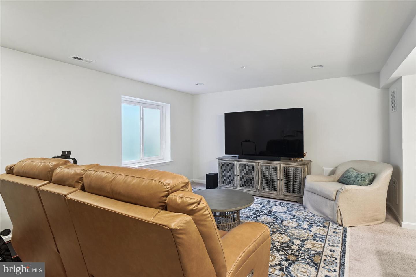 Frederick, Maryland, 21701, United States, 4 Bedrooms Bedrooms, ,4 BathroomsBathrooms,Residential,For Sale,1996927