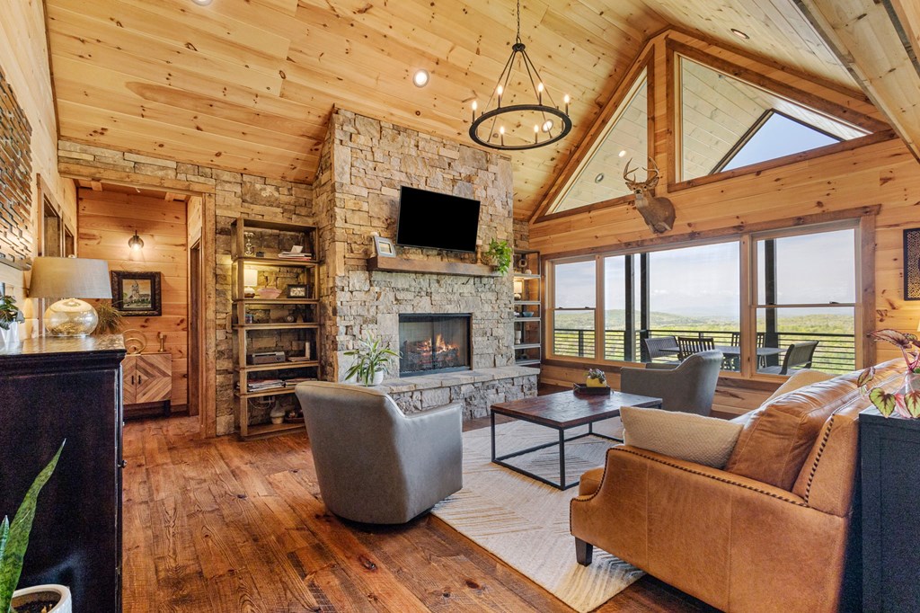 Morganton, Georgia, 30560, United States, 3 Bedrooms Bedrooms, ,3 BathroomsBathrooms,Residential,For Sale,1983802