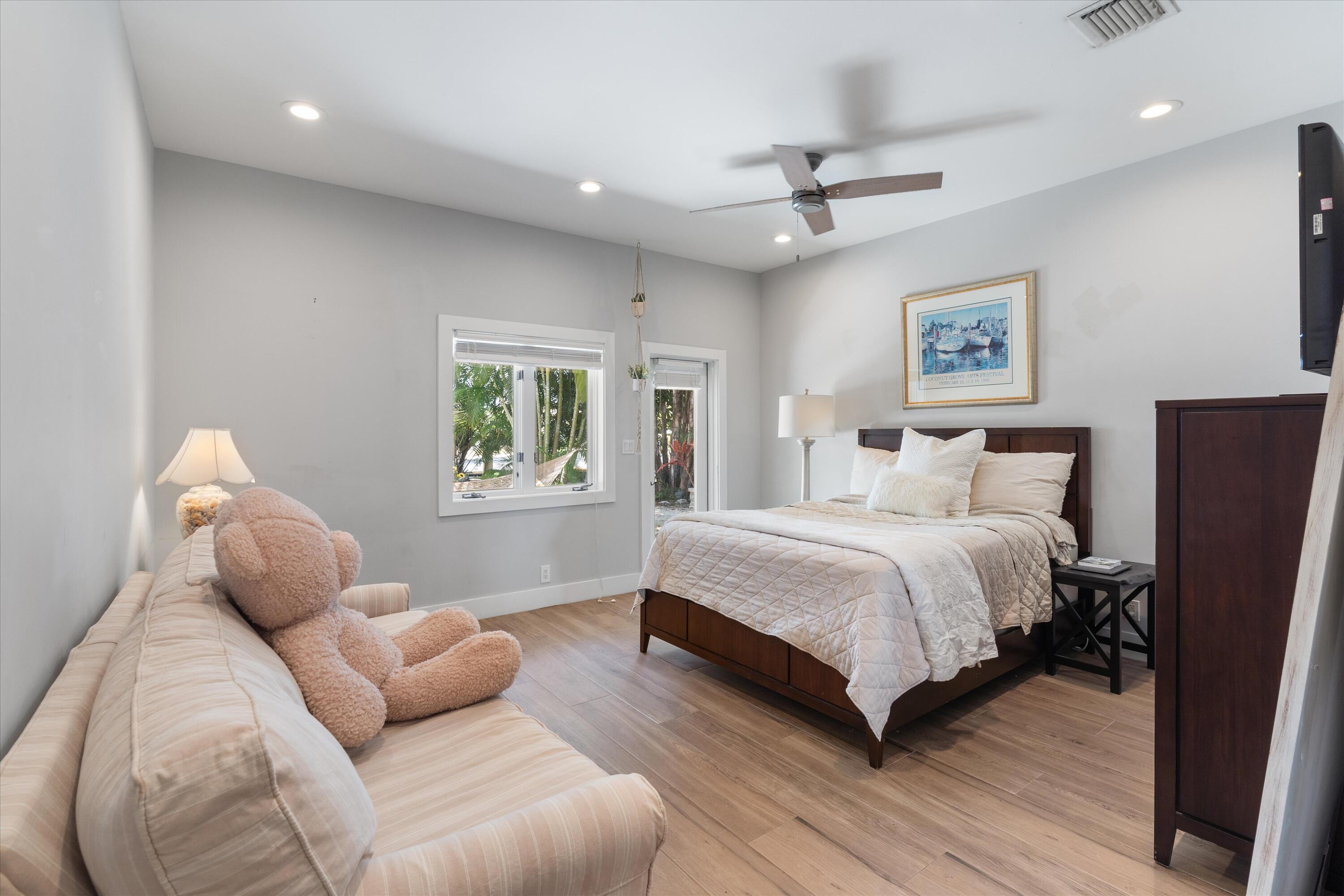 Lighthouse Point, Florida, 33064, United States, 4 Bedrooms Bedrooms, ,4 BathroomsBathrooms,Residential,For Sale,1797003
