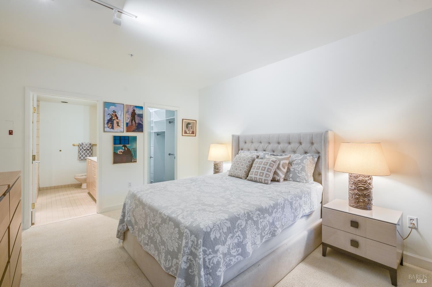 San Rafael, California, 94903, United States, 1 Bedroom Bedrooms, ,2 BathroomsBathrooms,Residential,For Sale,2003098