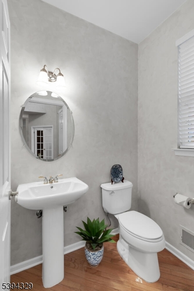 Bernards Twp., New Jersey, 07920, United States, 5 Bedrooms Bedrooms, ,3 BathroomsBathrooms,Residential,For Sale,1992949