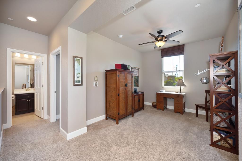 Folsom, California, 95630, United States, 2 Bedrooms Bedrooms, ,3 BathroomsBathrooms,Residential,For Sale,1917573