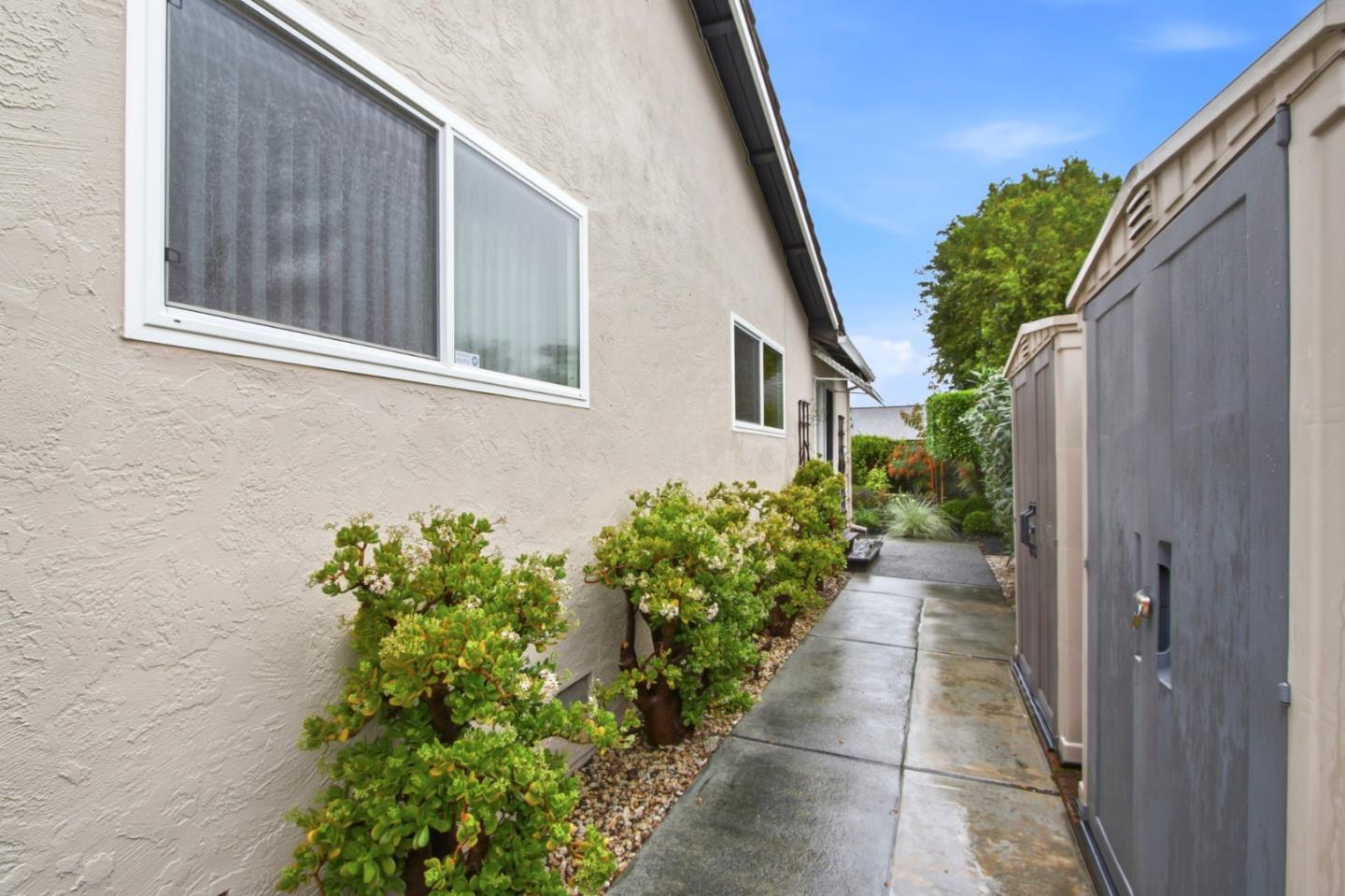 Santa Clara, California, 95051, United States, 4 Bedrooms Bedrooms, ,2 BathroomsBathrooms,Residential,For Sale,1992885