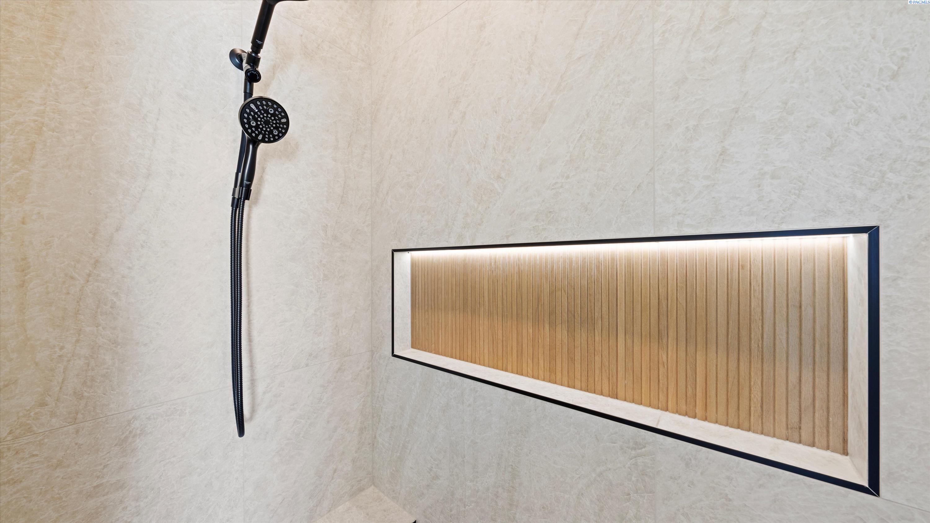 Richland, Washington, 99352, United States, 3 Bedrooms Bedrooms, ,2 BathroomsBathrooms,Residential,For Sale,2000656