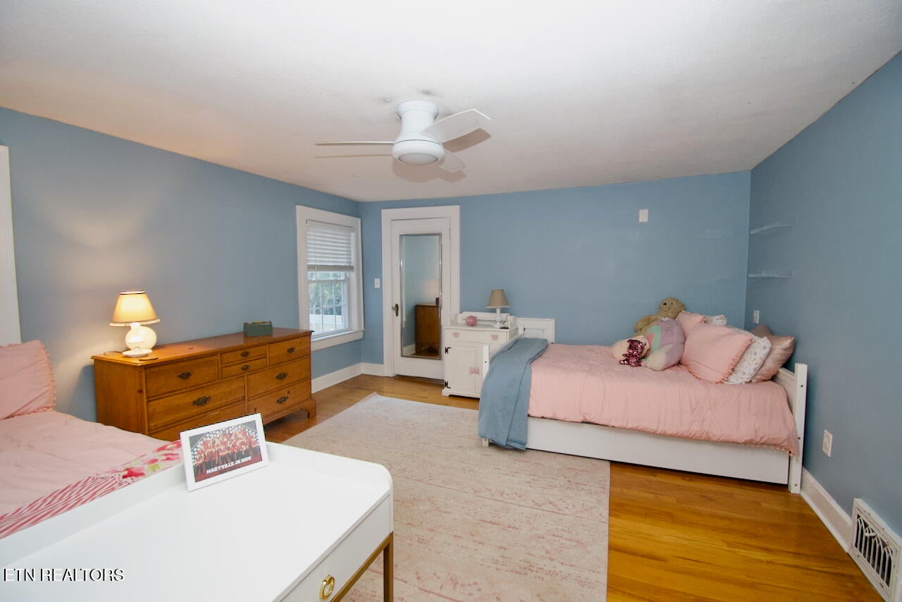 Maryville, Tennessee, 37803, United States, 4 Bedrooms Bedrooms, ,3 BathroomsBathrooms,Residential,For Sale,1989272