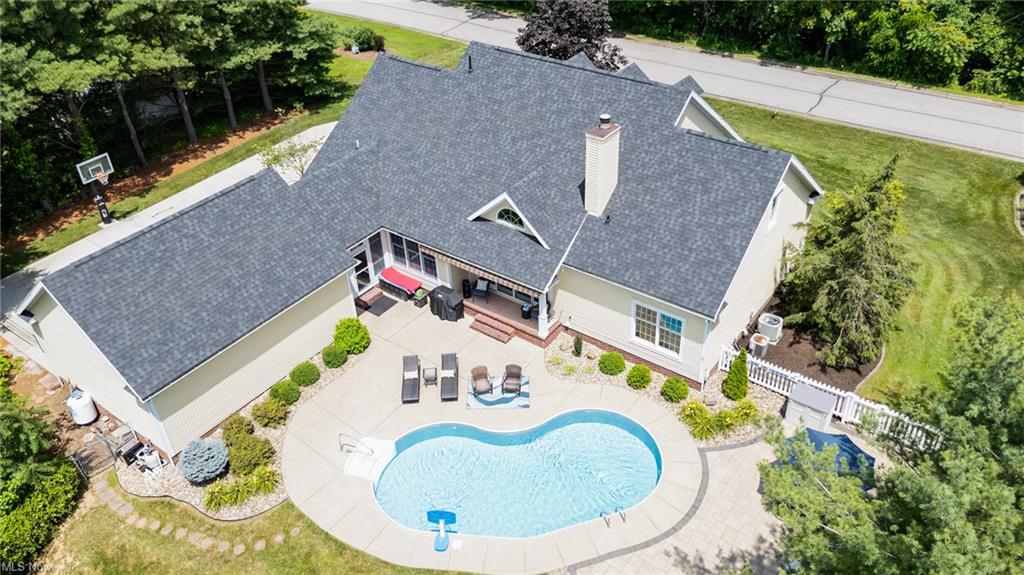 Marietta, Ohio, 45750, United States, 4 Bedrooms Bedrooms, ,5 BathroomsBathrooms,Residential,For Sale,1931542
