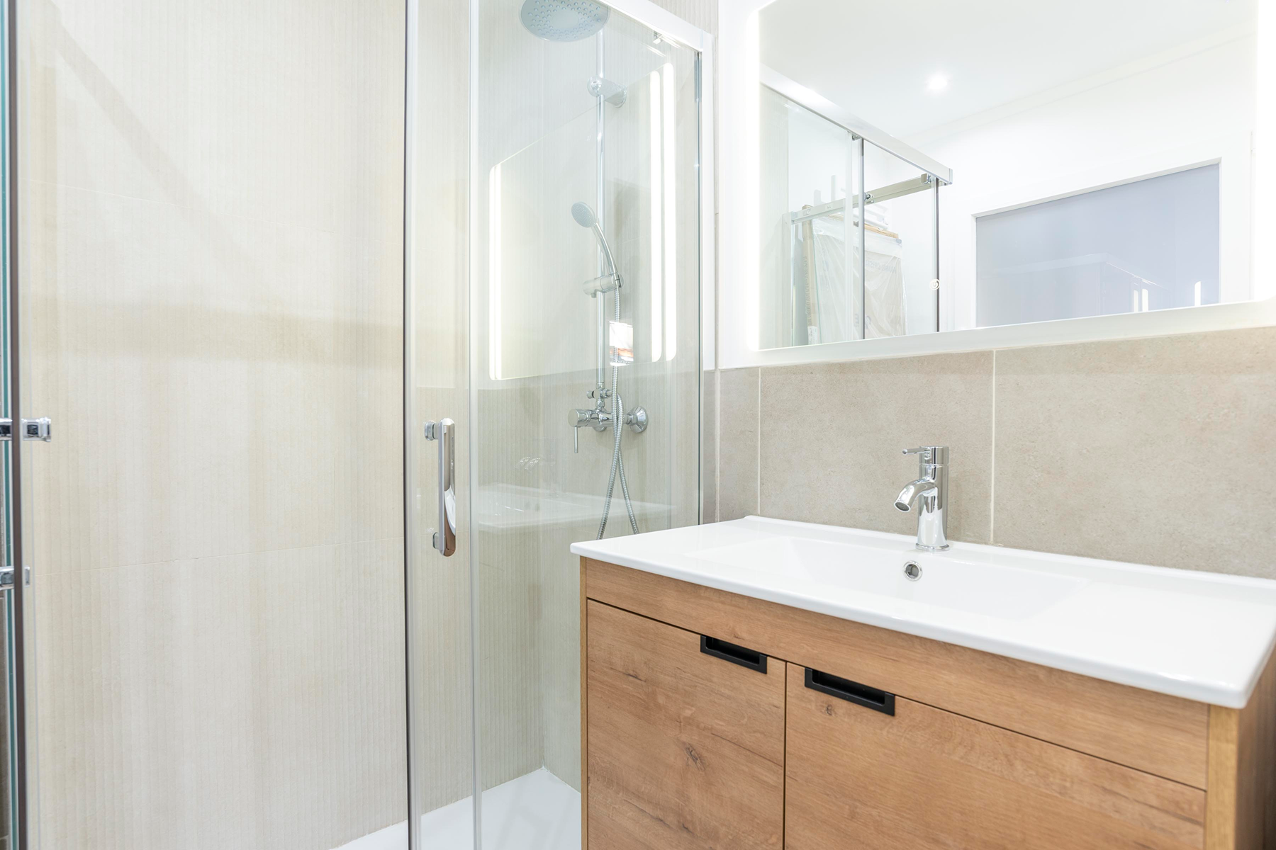  Fully renovated flat, ready to move in with terrace - 物件實景