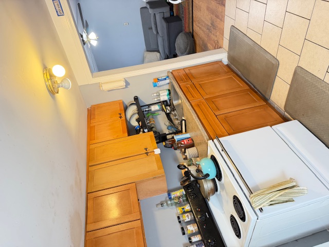 West Haven, Connecticut, 06516, United States, 5 Bedrooms Bedrooms, ,4 BathroomsBathrooms,Residential,For Sale,2048244