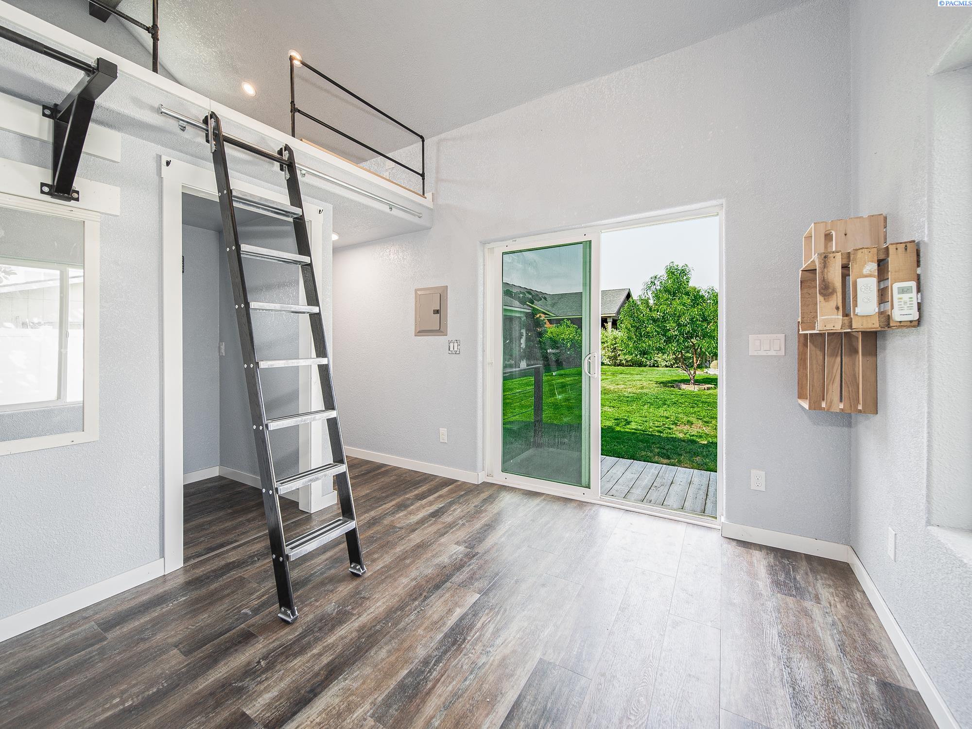 Pasco, Washington, 99301, United States, 4 Bedrooms Bedrooms, ,3 BathroomsBathrooms,Residential,For Sale,1933417