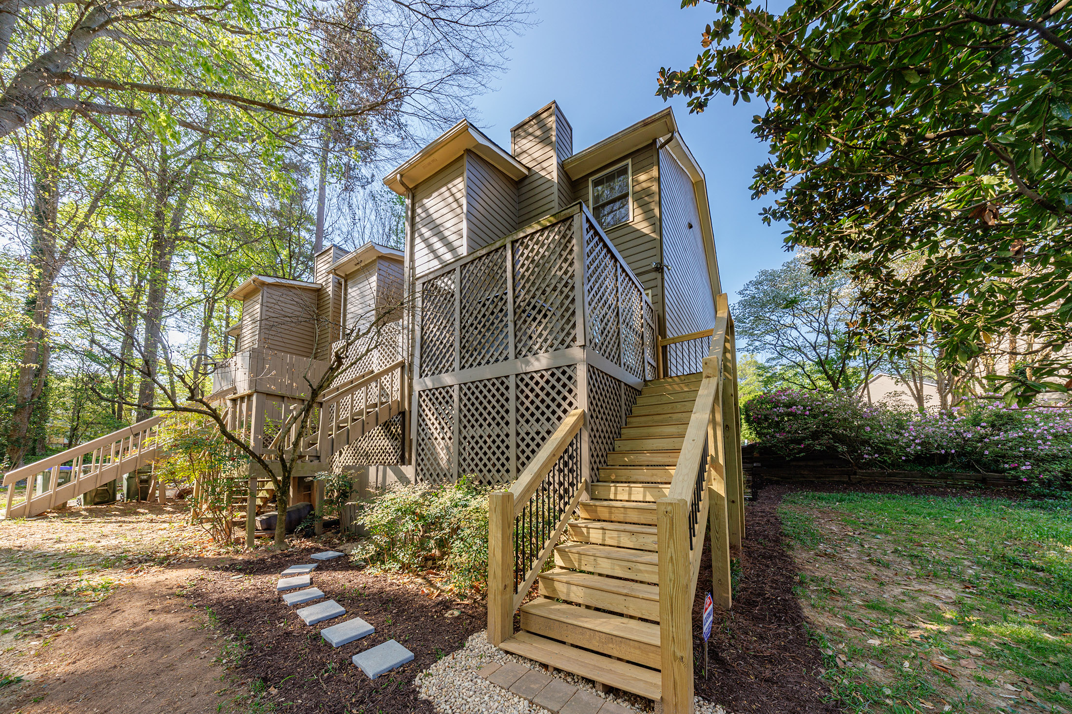  Inviting End Unit Townhome Perfectly Positioned in Chamblee - 物件實景
