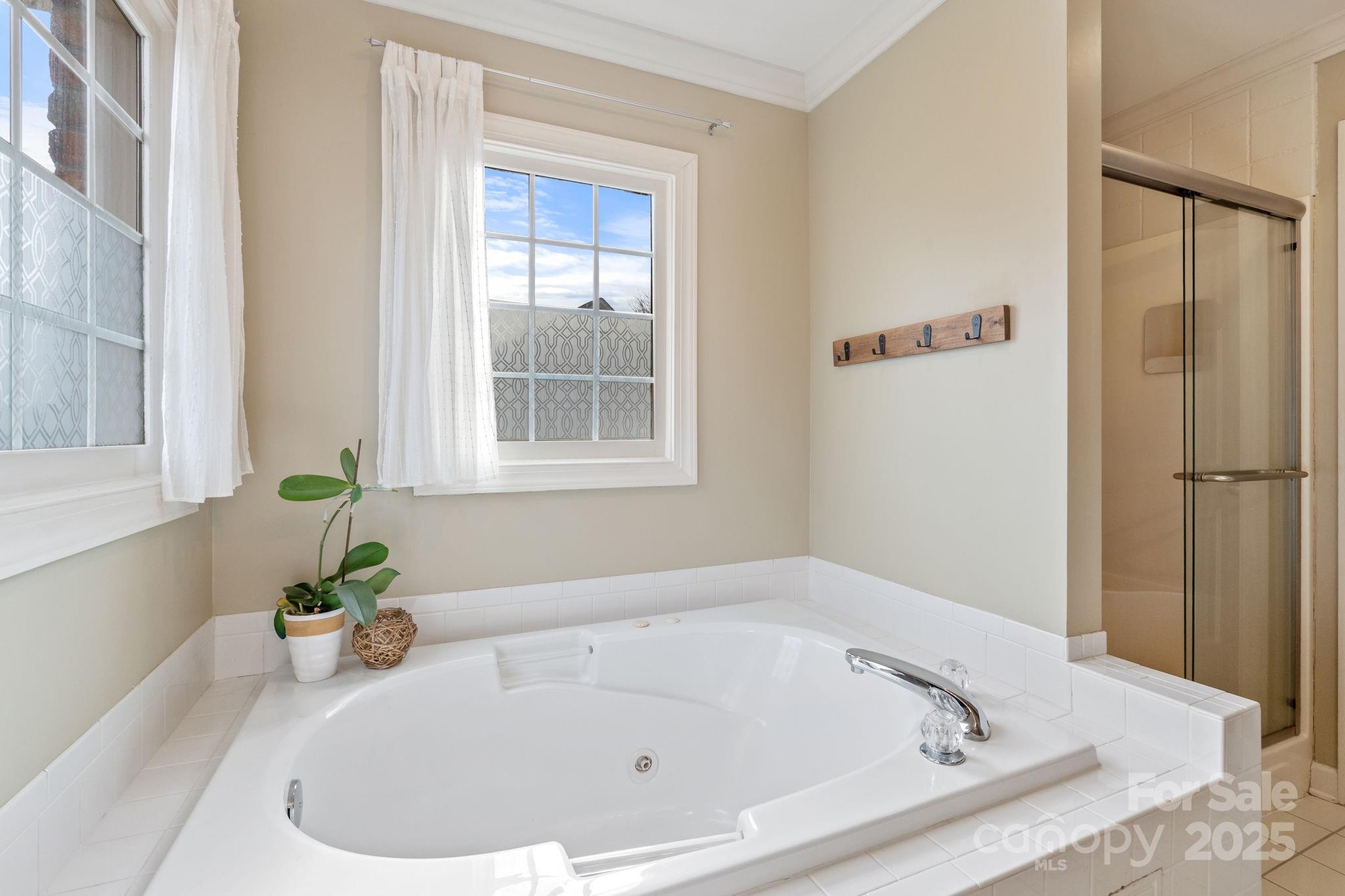 Winston Salem, North Carolina, 27106, United States, 4 Bedrooms Bedrooms, ,3 BathroomsBathrooms,Residential,For Sale,1998924