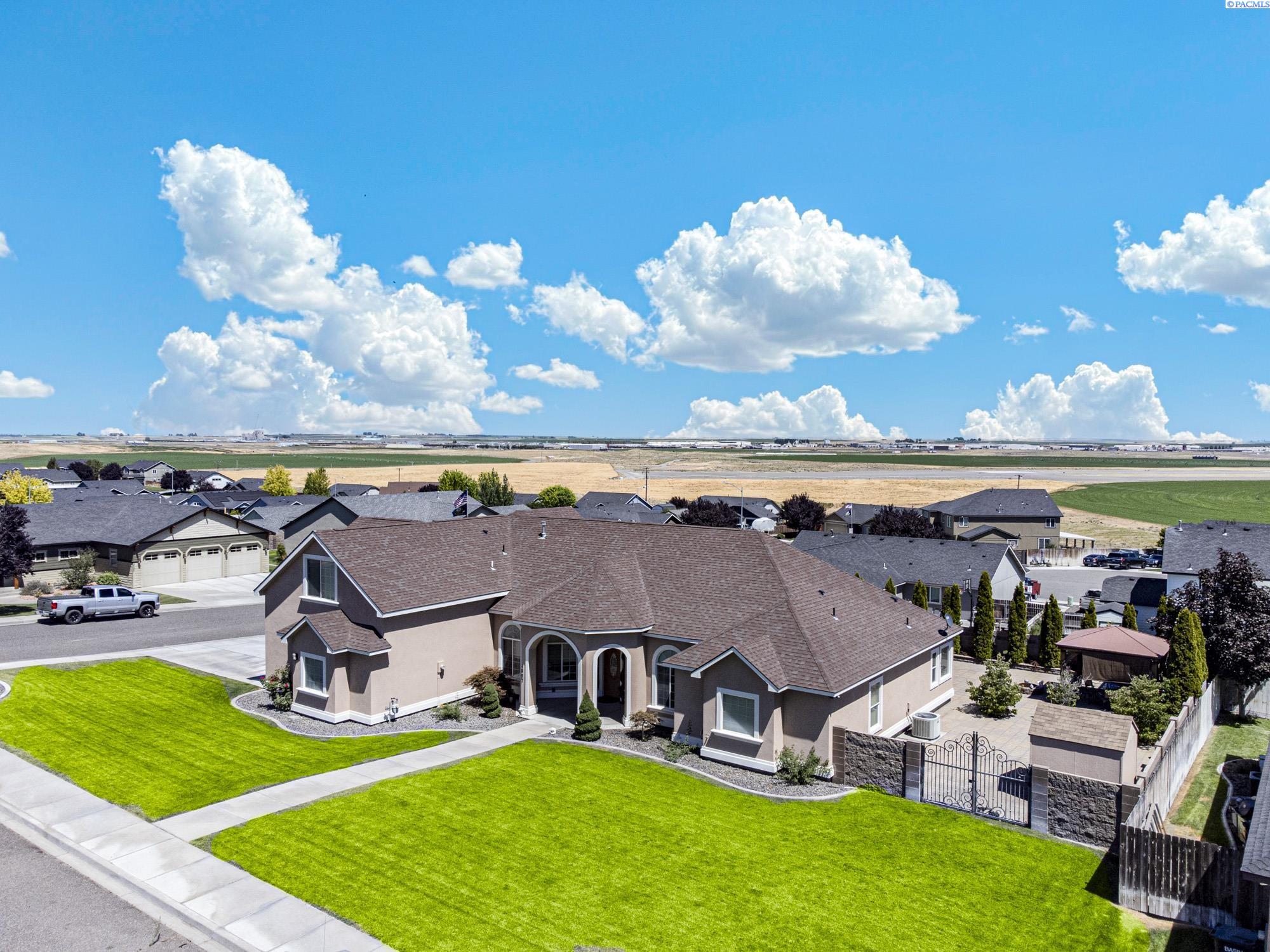 Pasco, Washington, 99301, United States, 4 Bedrooms Bedrooms, ,2 BathroomsBathrooms,Residential,For Sale,1826907