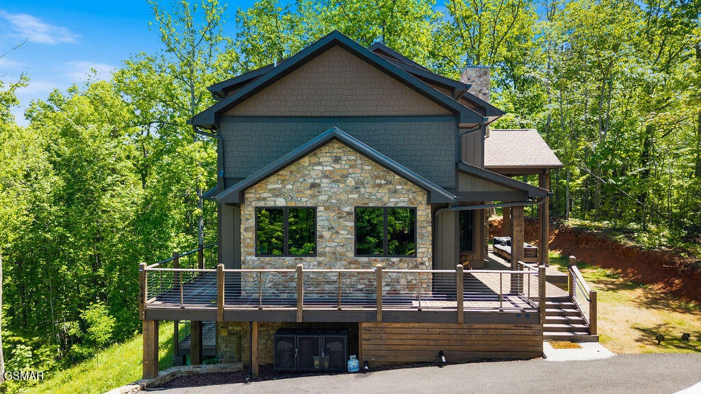 Gatlinburg, Tennessee, 37738, United States, 3 Bedrooms Bedrooms, ,5 BathroomsBathrooms,Residential,For Sale,2034960