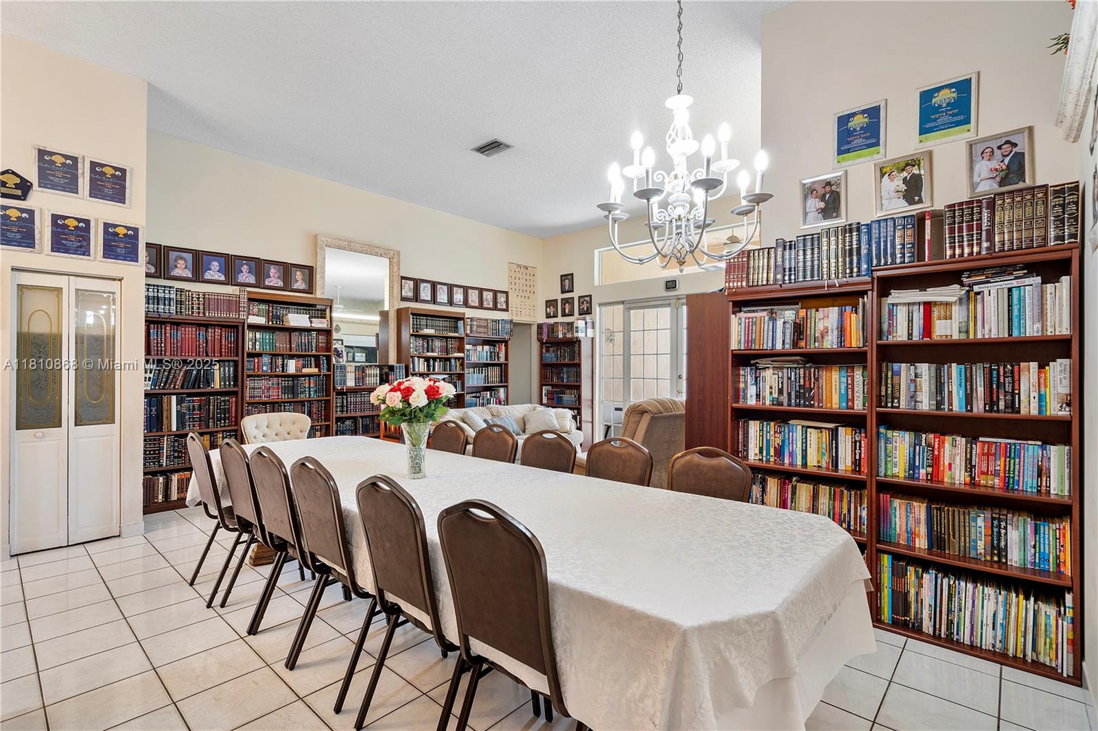 Weston, Florida, 33326, United States, 4 Bedrooms Bedrooms, ,3 BathroomsBathrooms,Residential,For Sale,1836929