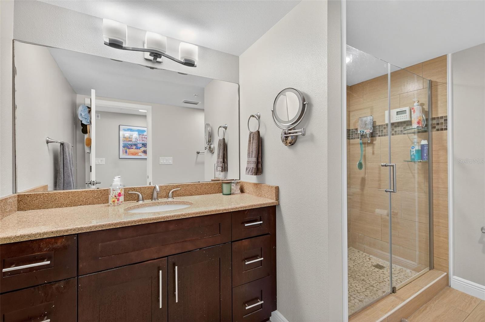 CLEARWATER BEACH, Florida, 33767, United States, 2 Bedrooms Bedrooms, ,2 BathroomsBathrooms,Residential,For Sale,1998949