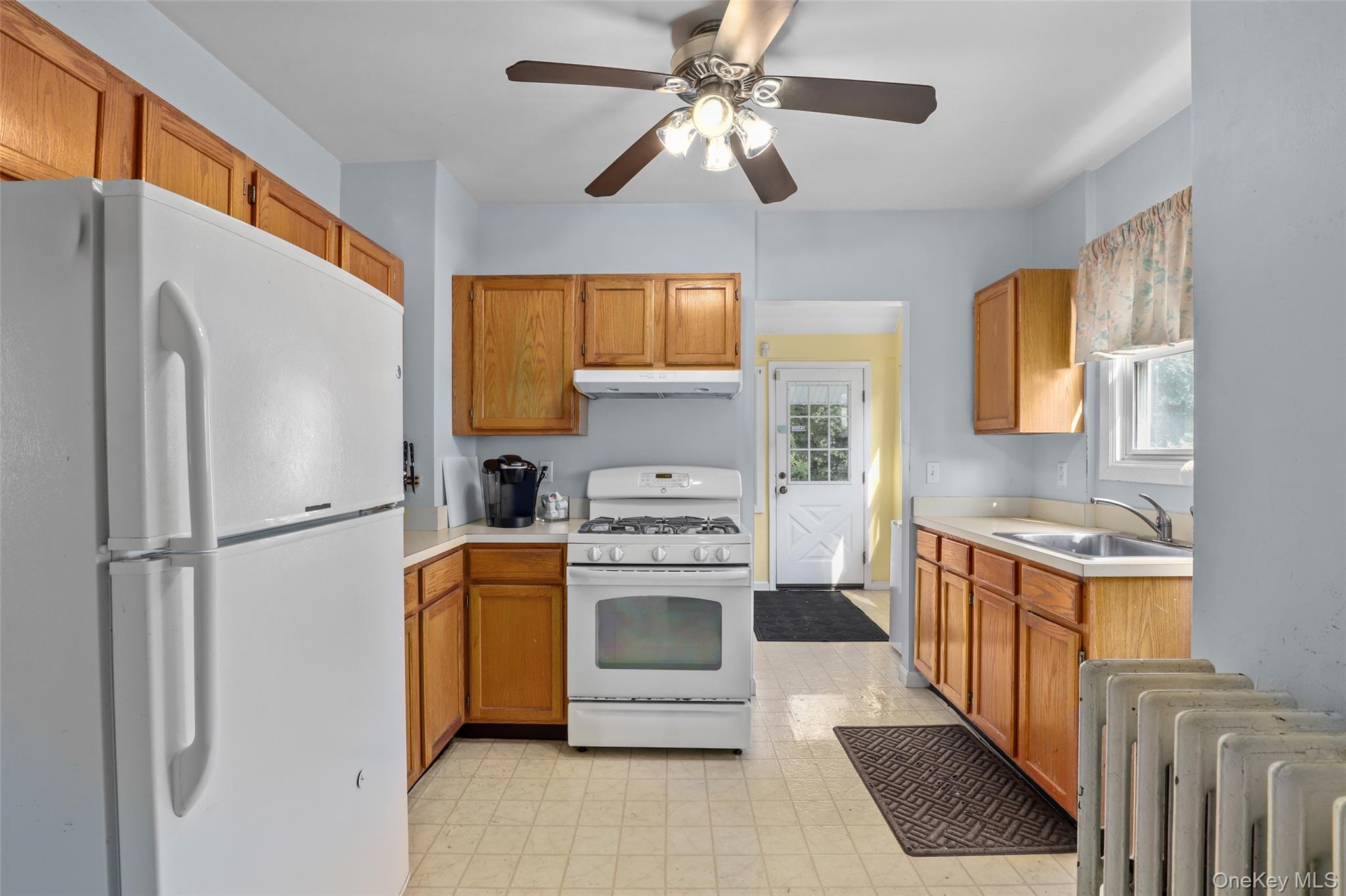 Peekskill, New York, 10566, United States, 3 Bedrooms Bedrooms, ,1 BathroomBathrooms,Residential,For Sale,1928335