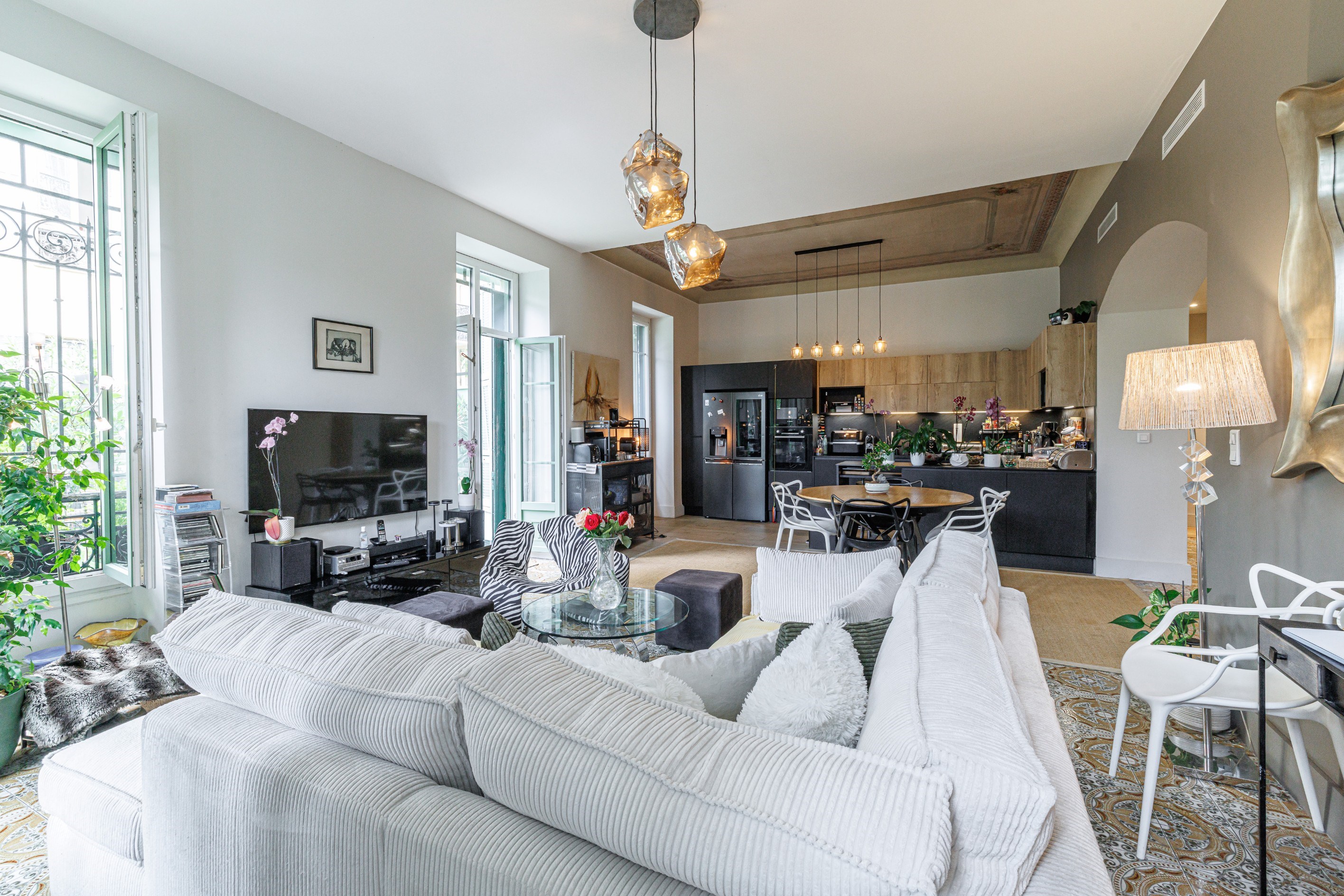  Renovated reception apartment with 40 sqm terrace facing Jardin Alsace-Lorraine… - 物件實景