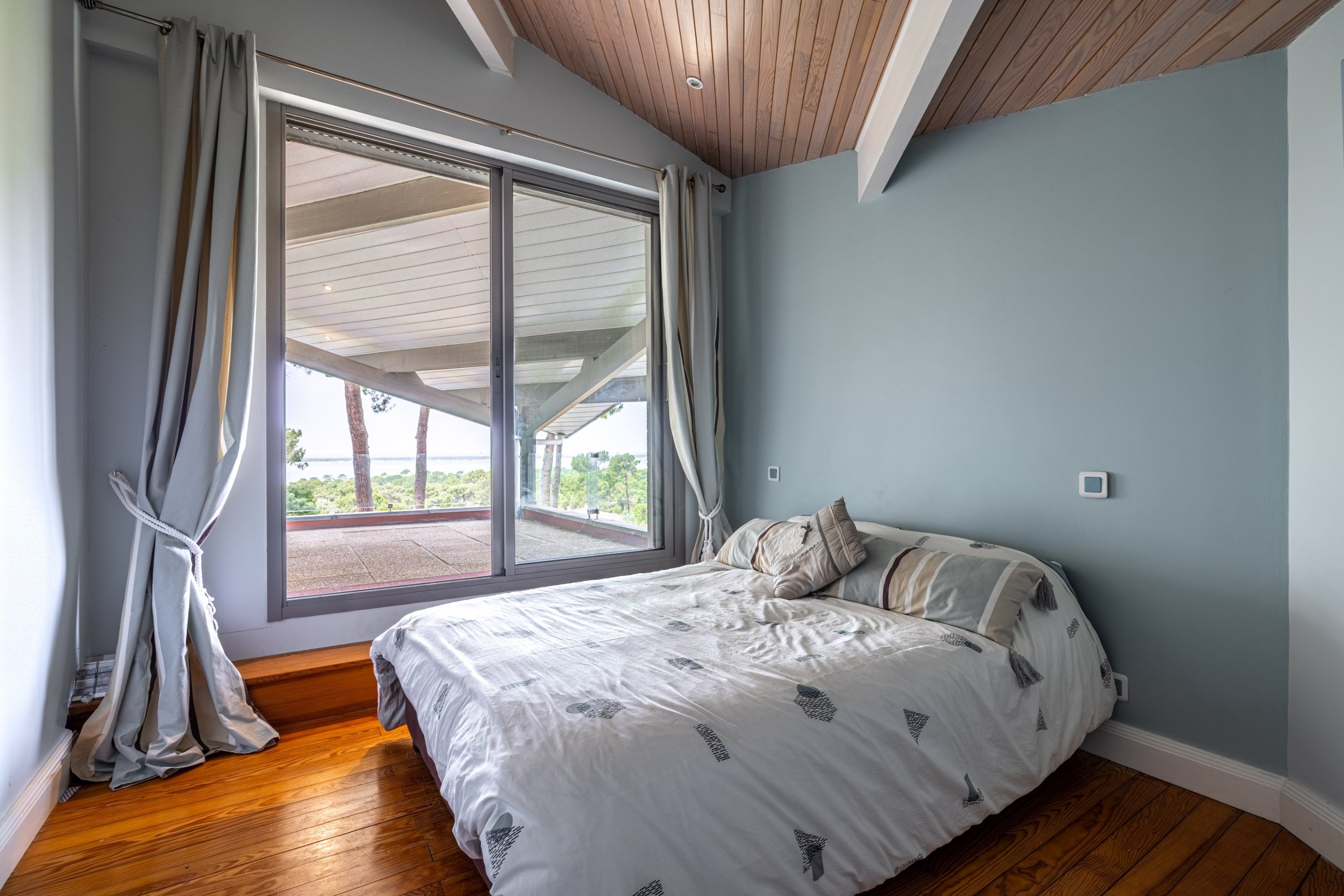  ARCHITECT-DESIGNED VILLA WITH PANORAMIC VIEWS OVER ARCACHON BAY - 物件實景