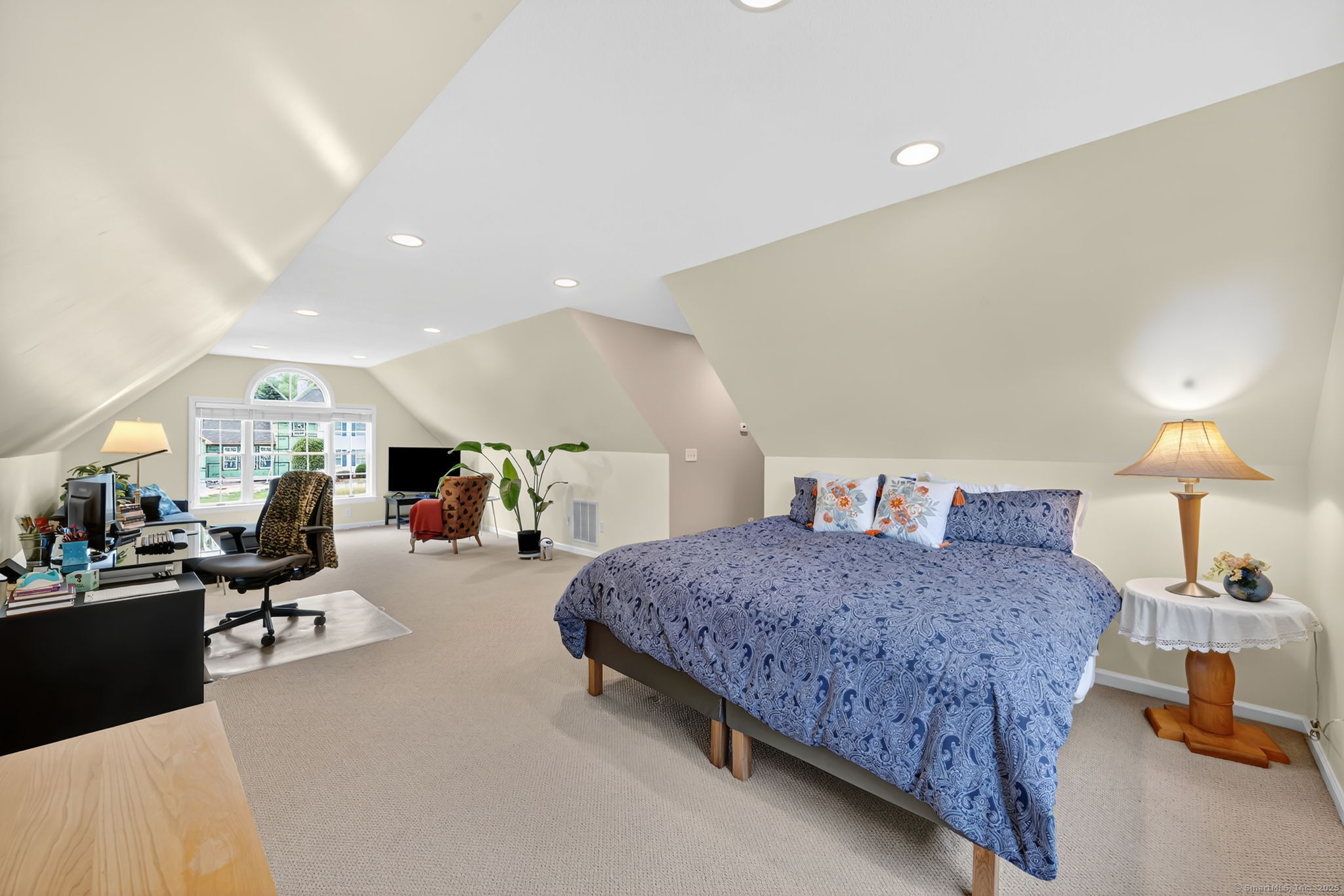 Suffield, Connecticut, 06078, United States, 4 Bedrooms Bedrooms, ,3 BathroomsBathrooms,Residential,For Sale,1927019